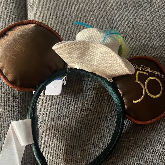 Mickey Mouse Main Attraction - Tiki Room Ears - Picture 5 of 6